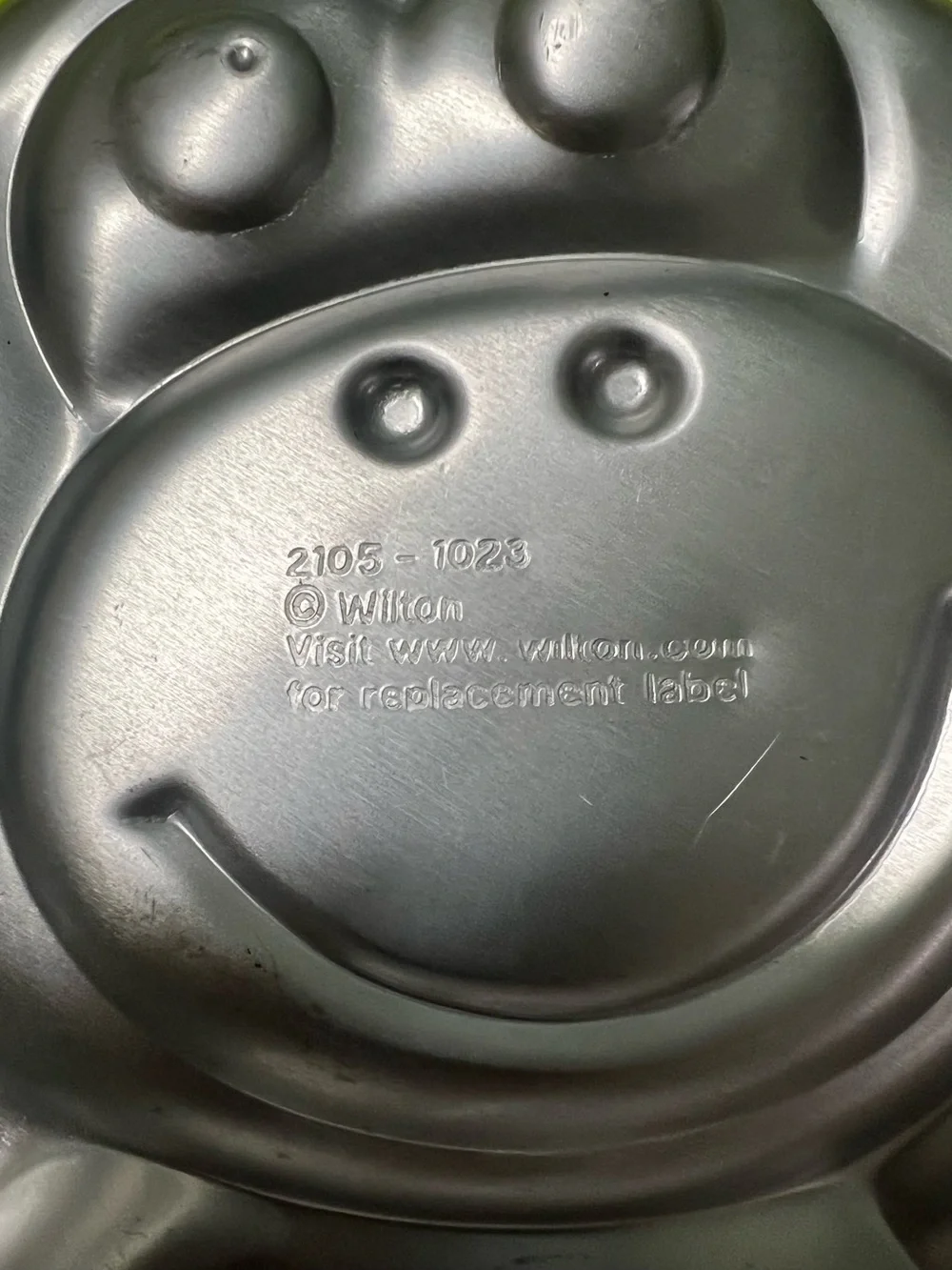 Four Wilton Aluminum Cake Pans. Monkey, Butterfly, Elephant, Pirate ship Set. 4